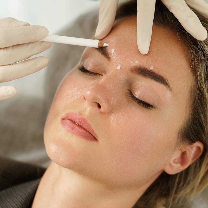 What are the effects of hyaluronic acid on the face? Here are the main advantages and disadvantages