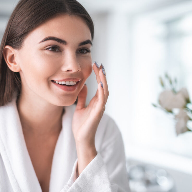 How to emphasize your cheeks with cheek dermal fillers